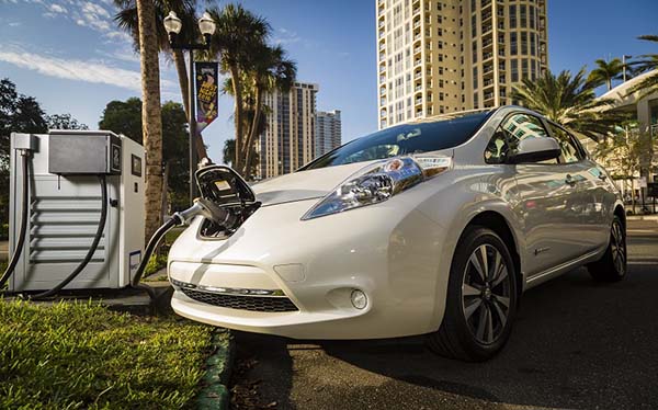 Nissan Leaf v USA