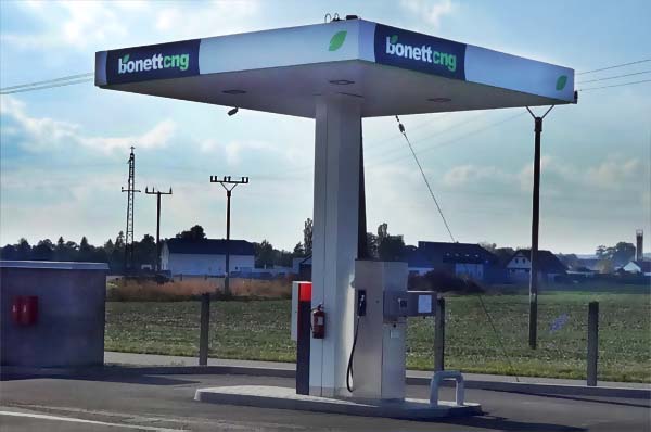 Bonett plnici stanice