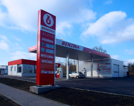 Benzina Milovice 1